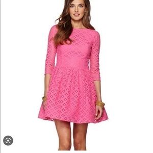 Lilly Pulitzer Lori dress size 4  NWT 
classic piece